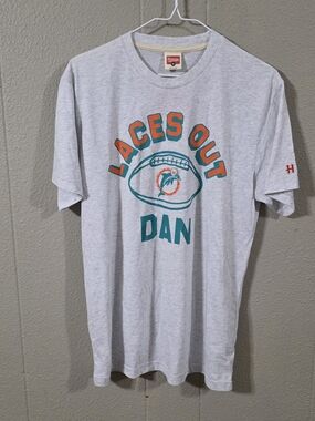 HOMAGE Heather Gray 'Laces Out Dan' Graphic Tee with Teal & Orange Print